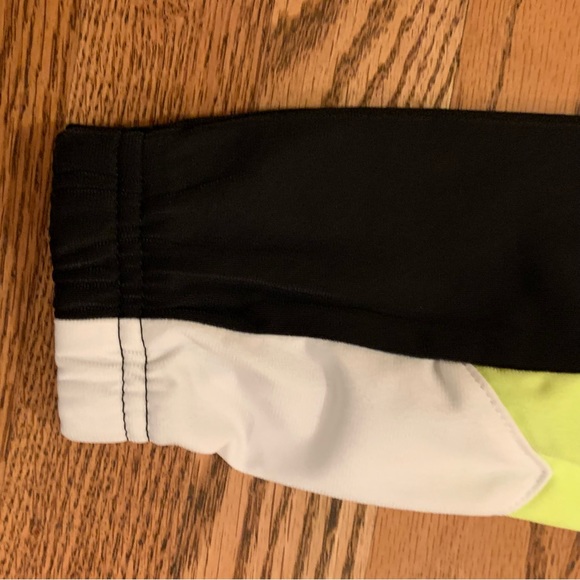 Nike two piece set with track pants and dri fit top - Picture 3 of 6